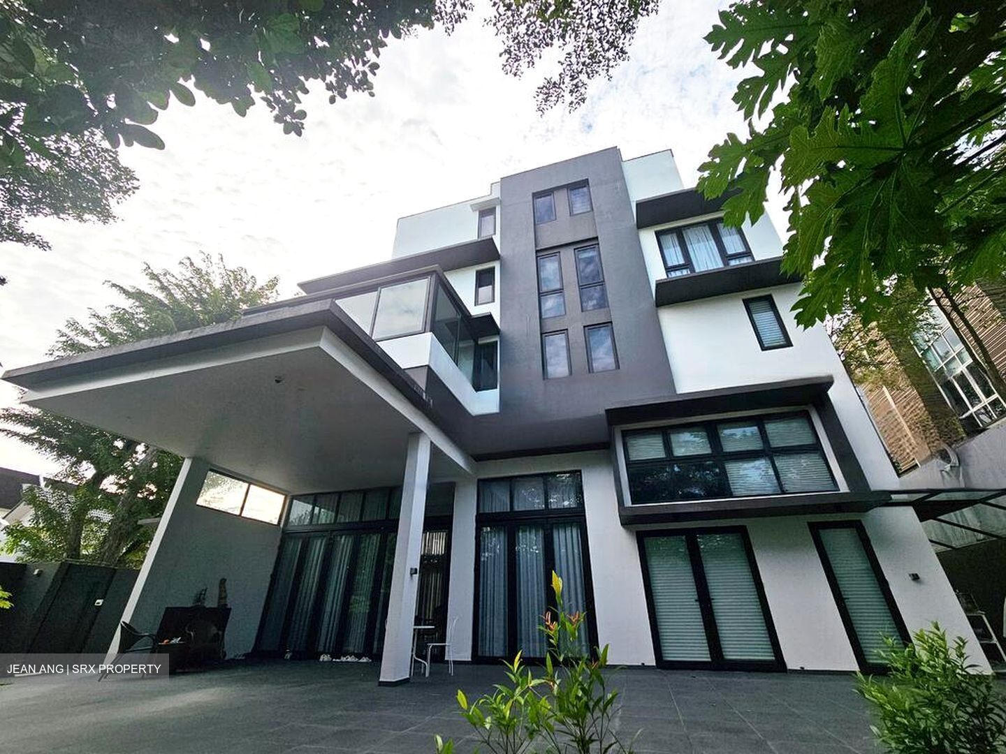 Charlton Lane (D19), Detached #476582811